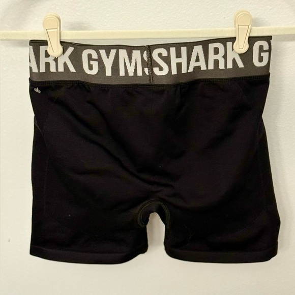 NWT Gymshark Flex Shorts Black/Charcoal Grey Mid Rise Sweat Wicking Sz S - Picture 4 of 9